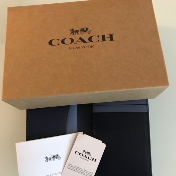 Coach CardHolders - Picture 5 of 9